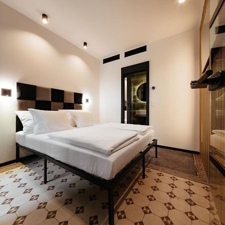 Main Square Apartments & Rooms Марибор Екстериор снимка