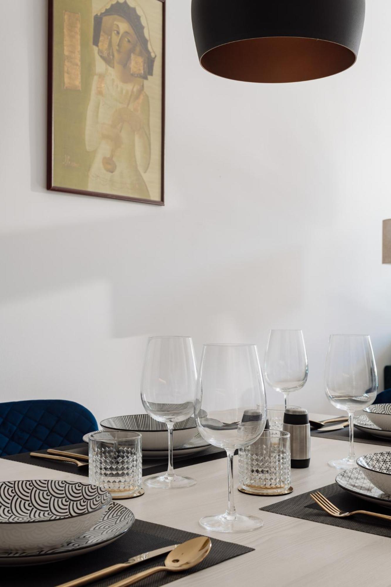 Main Square Apartments & Rooms Марибор Екстериор снимка