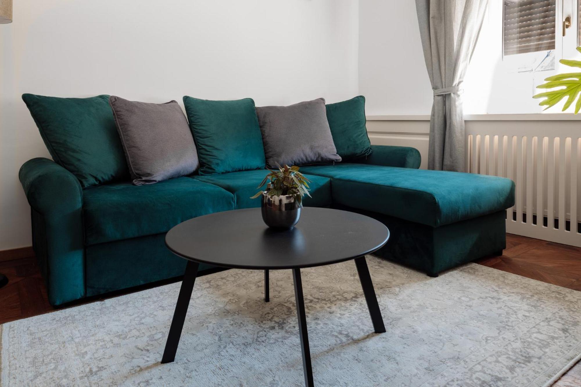 Main Square Apartments & Rooms Марибор Екстериор снимка
